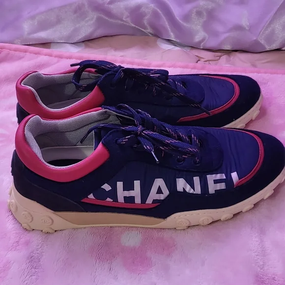 Chanel Shoes - Picture 3 of 4